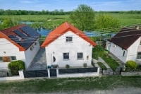 Lipót Családi ház