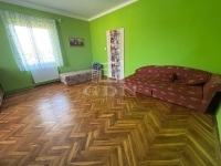 Komárom Lakás (téglaépítésű)